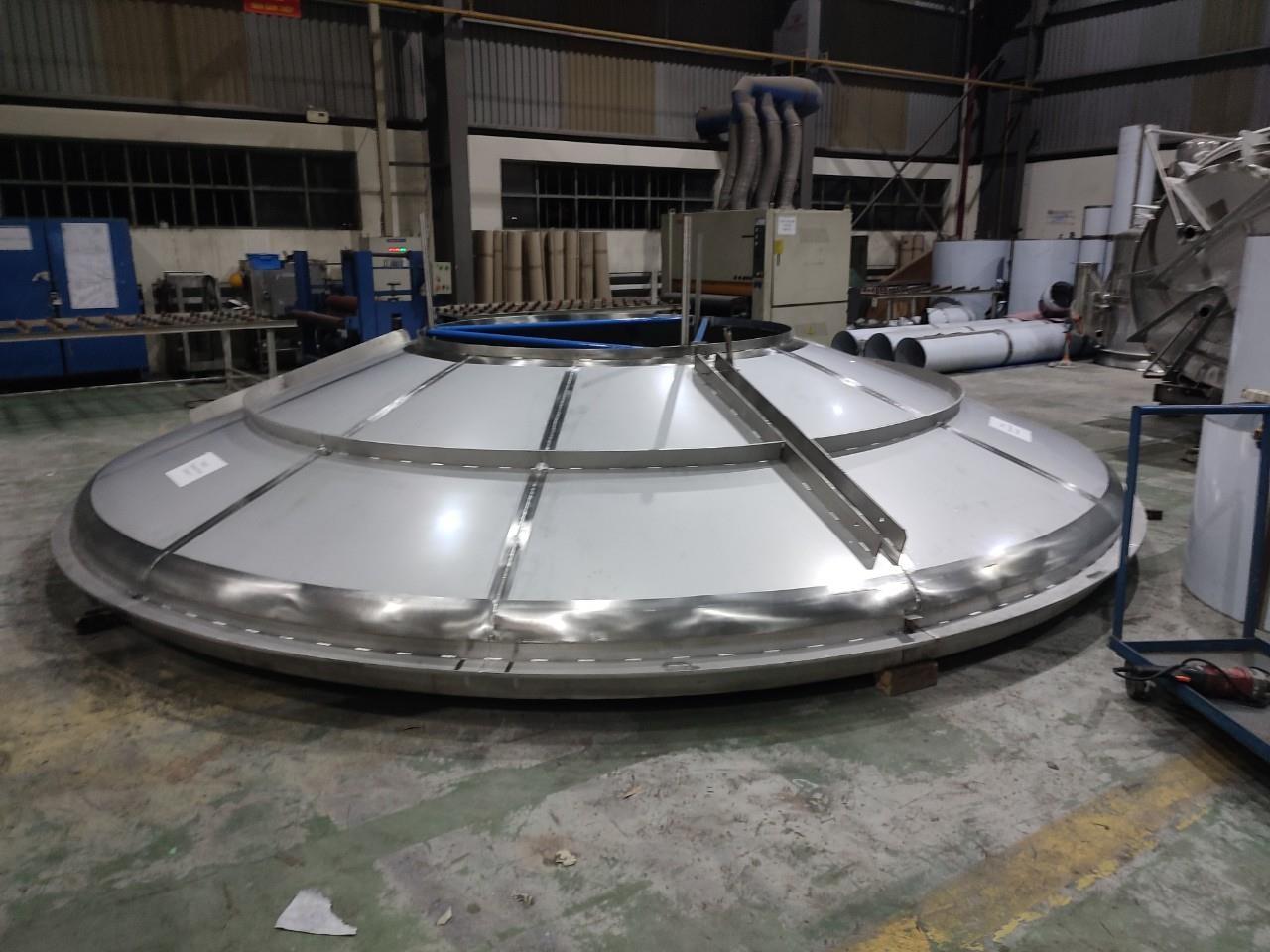 8000mm diameter stainless steel chamber fabricated in segments