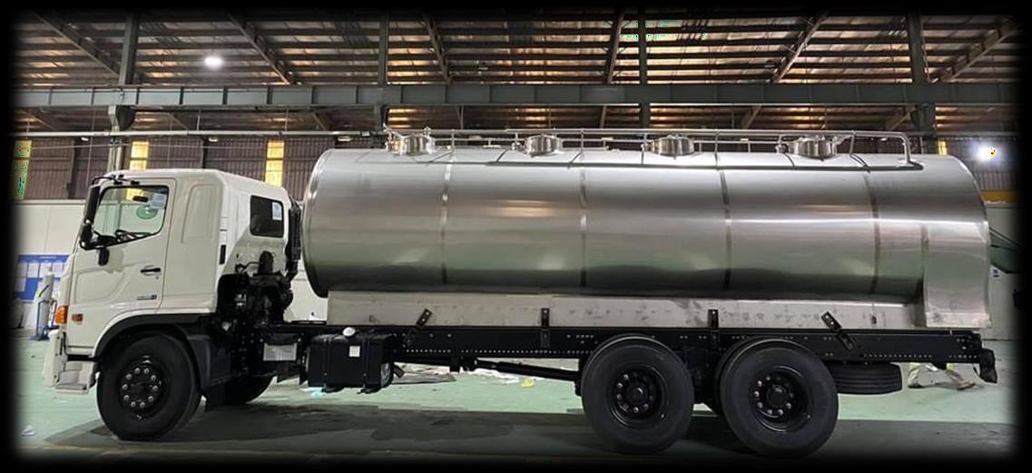 Stainless steel road tanker for milk transportation